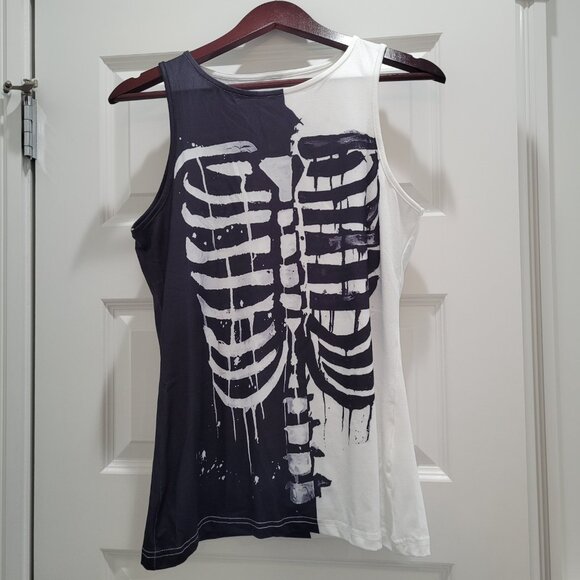 Edgy Sleeveless Top: Skeleton Rib Cage. Black and White. M. - Picture 6 of 8